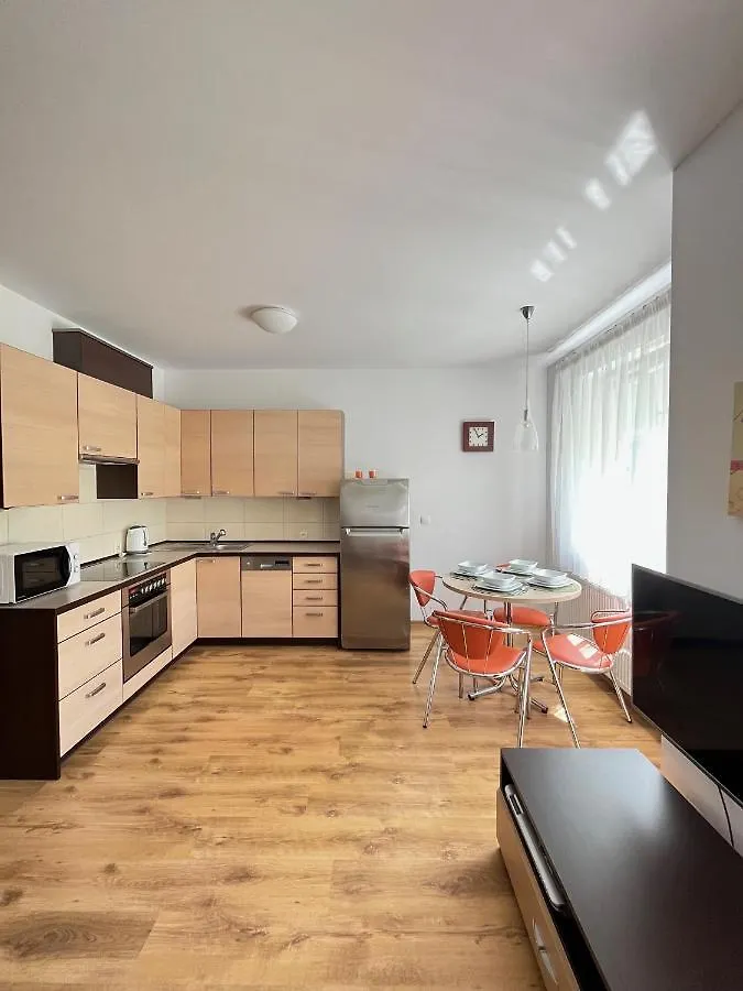 קולובז'ג Apartament Z Garazem I Ogrodem דירה